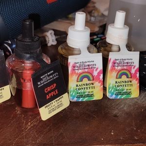 4 bath and body works wallflowers